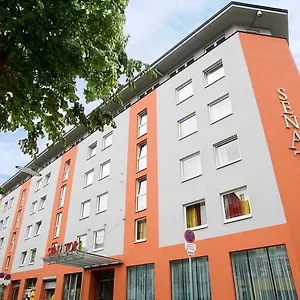 4* Hotel Senator